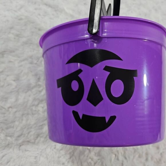 McDonalds Vampire Halloween Bucket 2023 - Picture 2 of 4